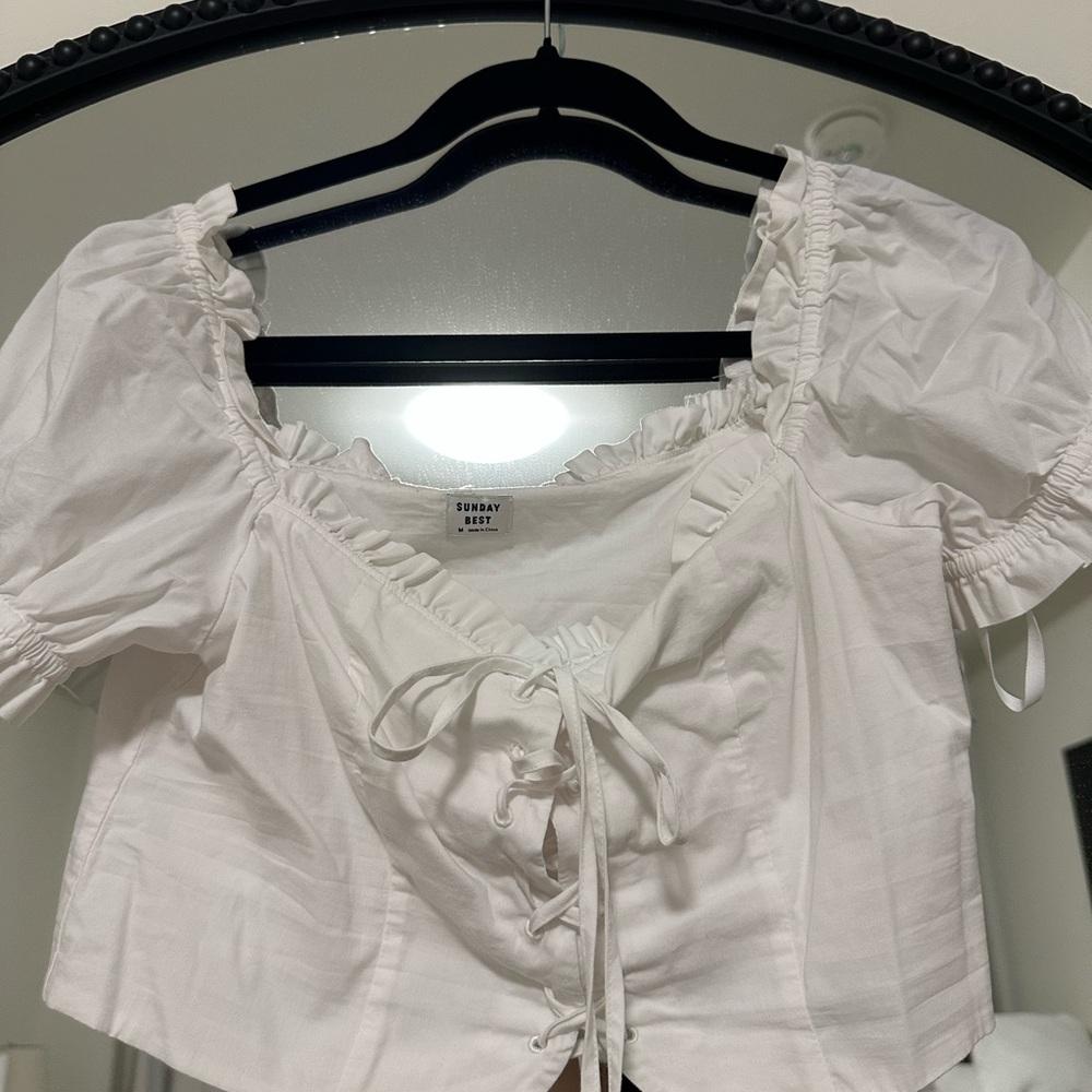 ARITZIA SUNDAY BEST Milkmaid Style Lace Up Crop Top